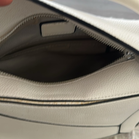 White Geometric Leather Handbag - Picture 3 of 5